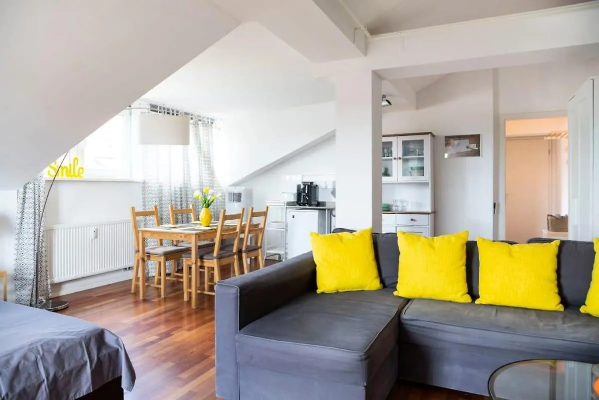 Urban Rooftop Apartment - Berlin Mitte - A C 0*,  Germany