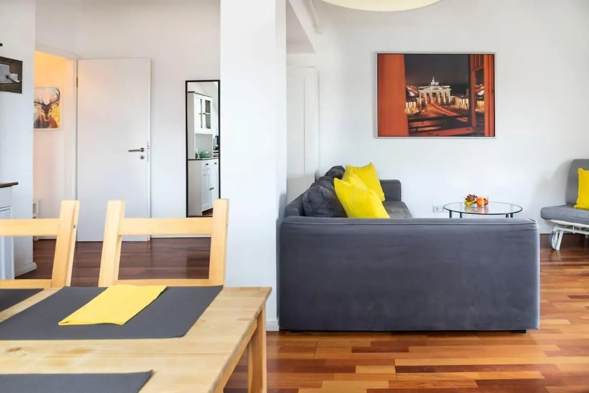 Urban Rooftop Apartment - Berlin Mitte - A C